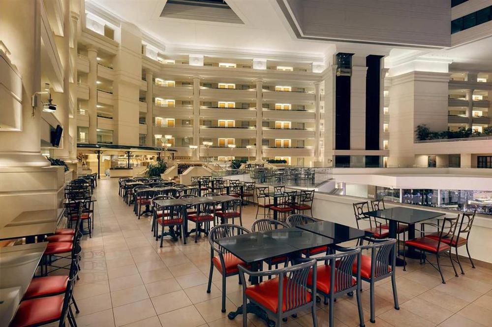 Embassy Suites By Hilton Washington Dc Chevy Chase Pavilion Restoran fotoğraf