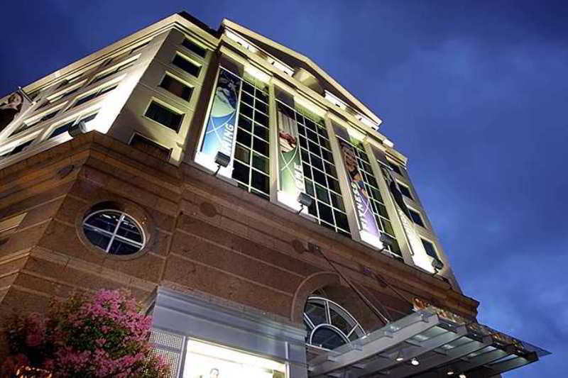Embassy Suites By Hilton Washington Dc Chevy Chase Pavilion Dış mekan fotoğraf