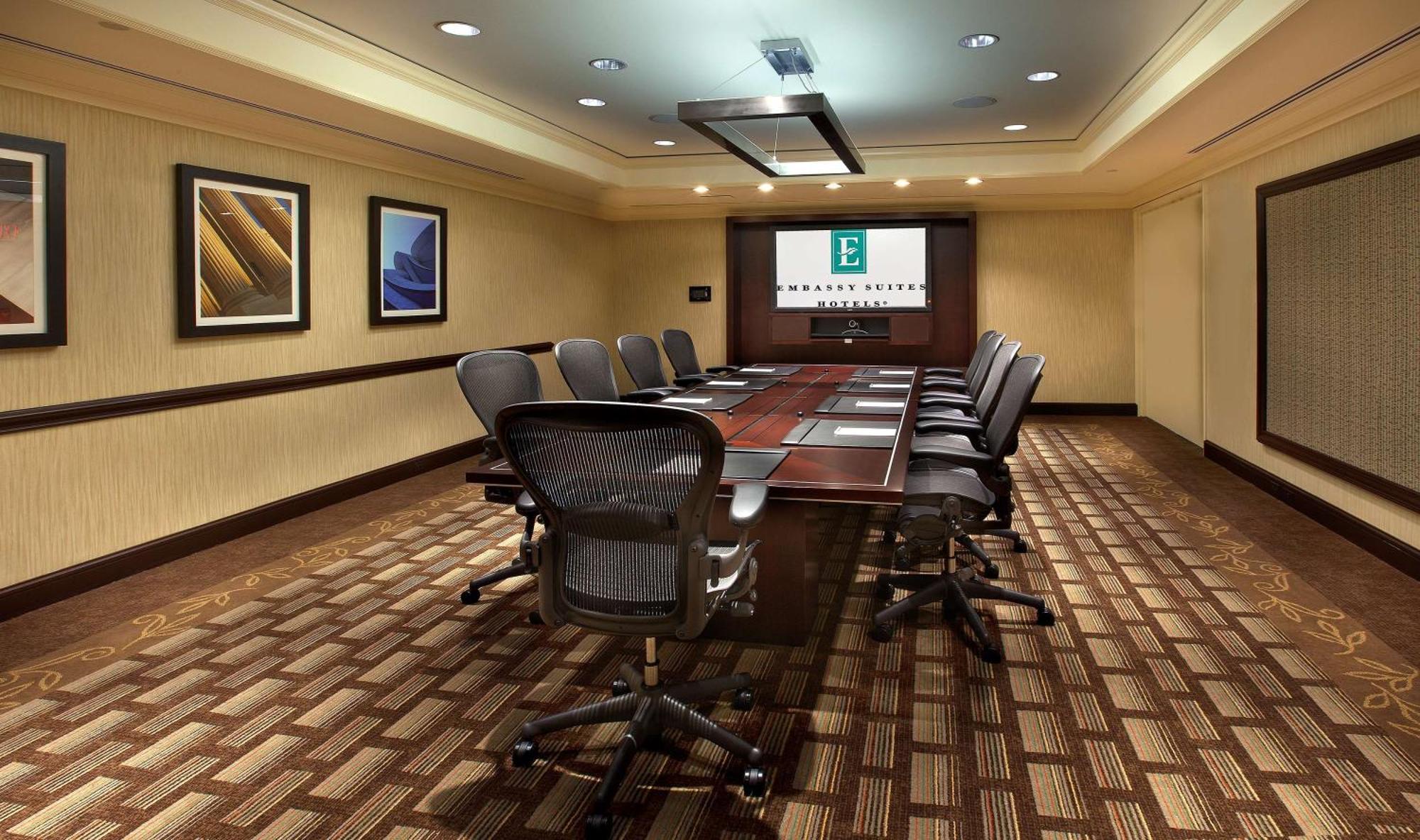 Embassy Suites By Hilton Washington Dc Chevy Chase Pavilion Dış mekan fotoğraf