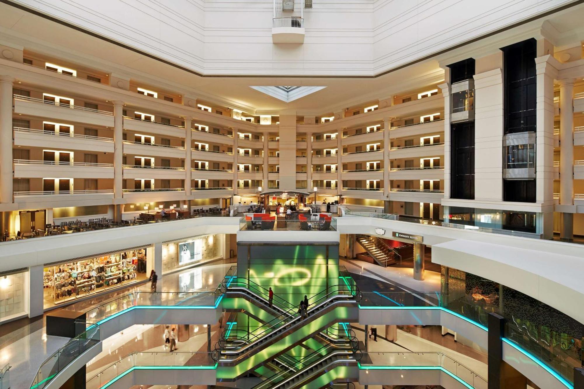 Embassy Suites By Hilton Washington Dc Chevy Chase Pavilion Dış mekan fotoğraf