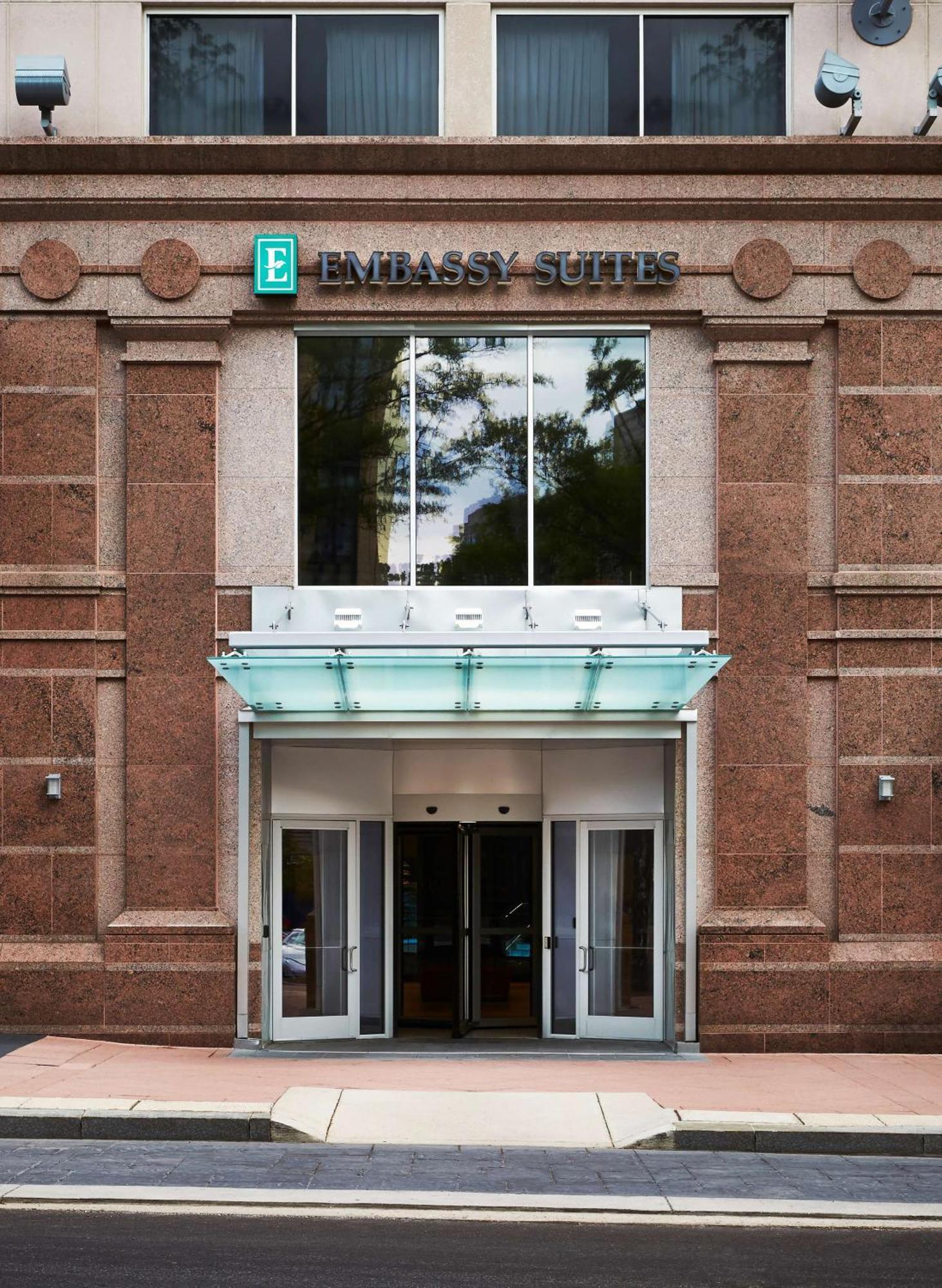 Embassy Suites By Hilton Washington Dc Chevy Chase Pavilion Dış mekan fotoğraf