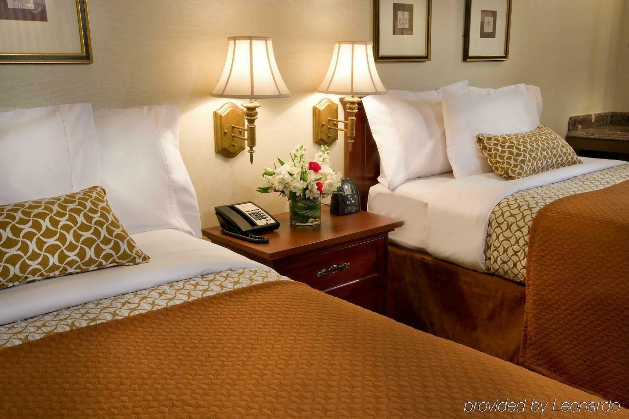 Embassy Suites By Hilton Washington Dc Chevy Chase Pavilion Oda fotoğraf